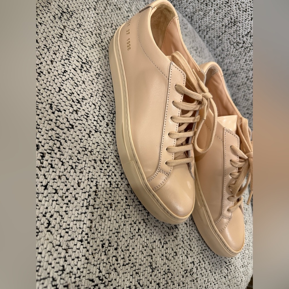 COMMON PROJECTS SIZE 37